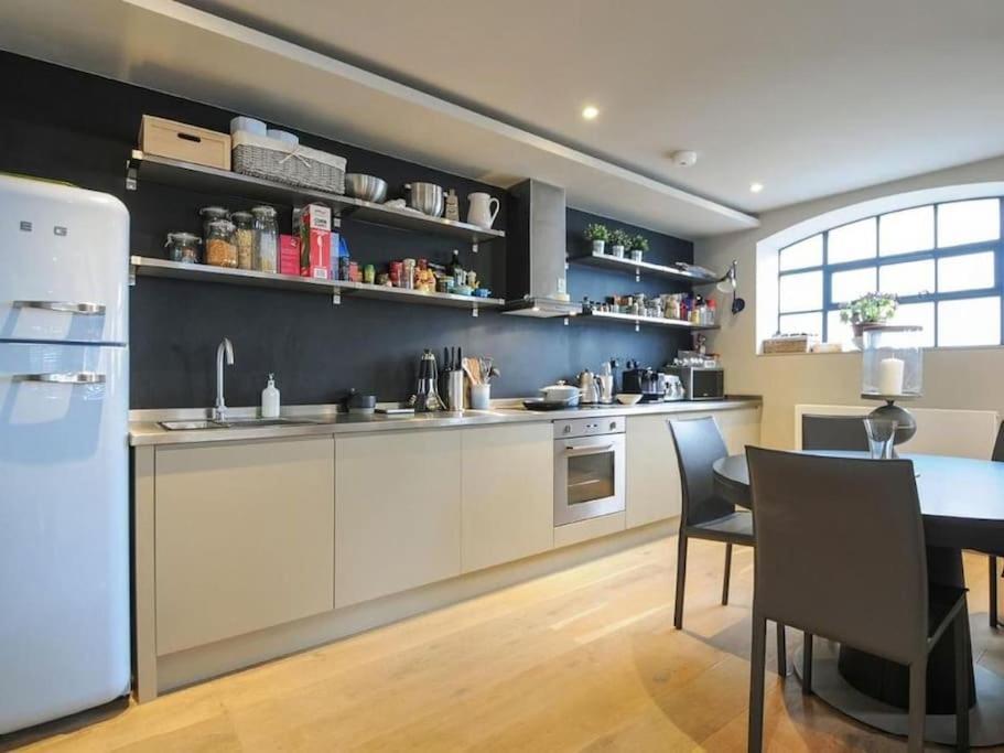 Manhattan Style Apartment In Fulham London Exteriör bild